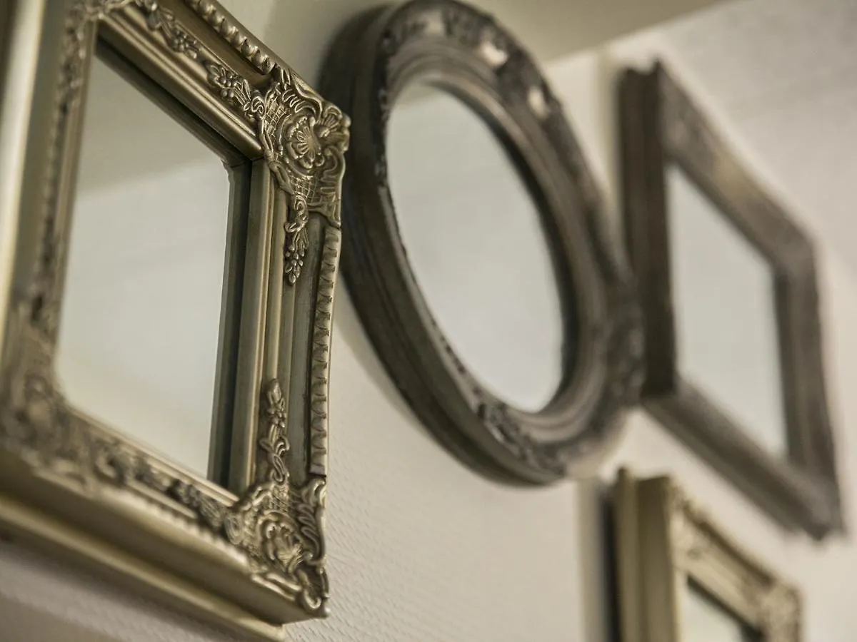 Alice In The Mirror Hostel Caters To Women Tokyo 0*,  Japan