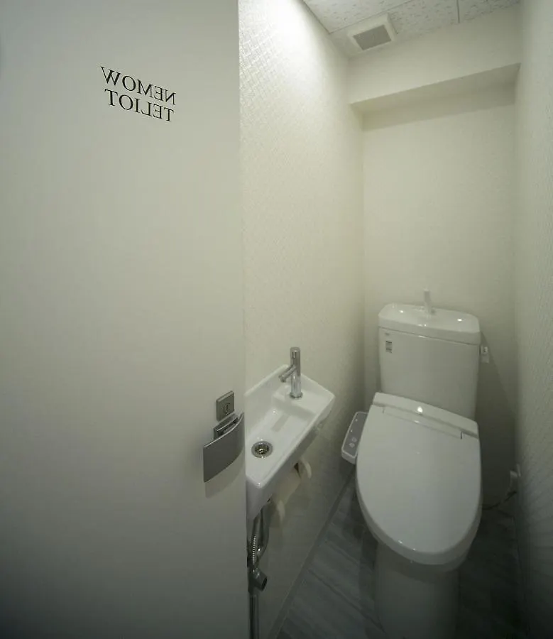 Alice In The Mirror Hostel Caters To Women Tokyo Japan