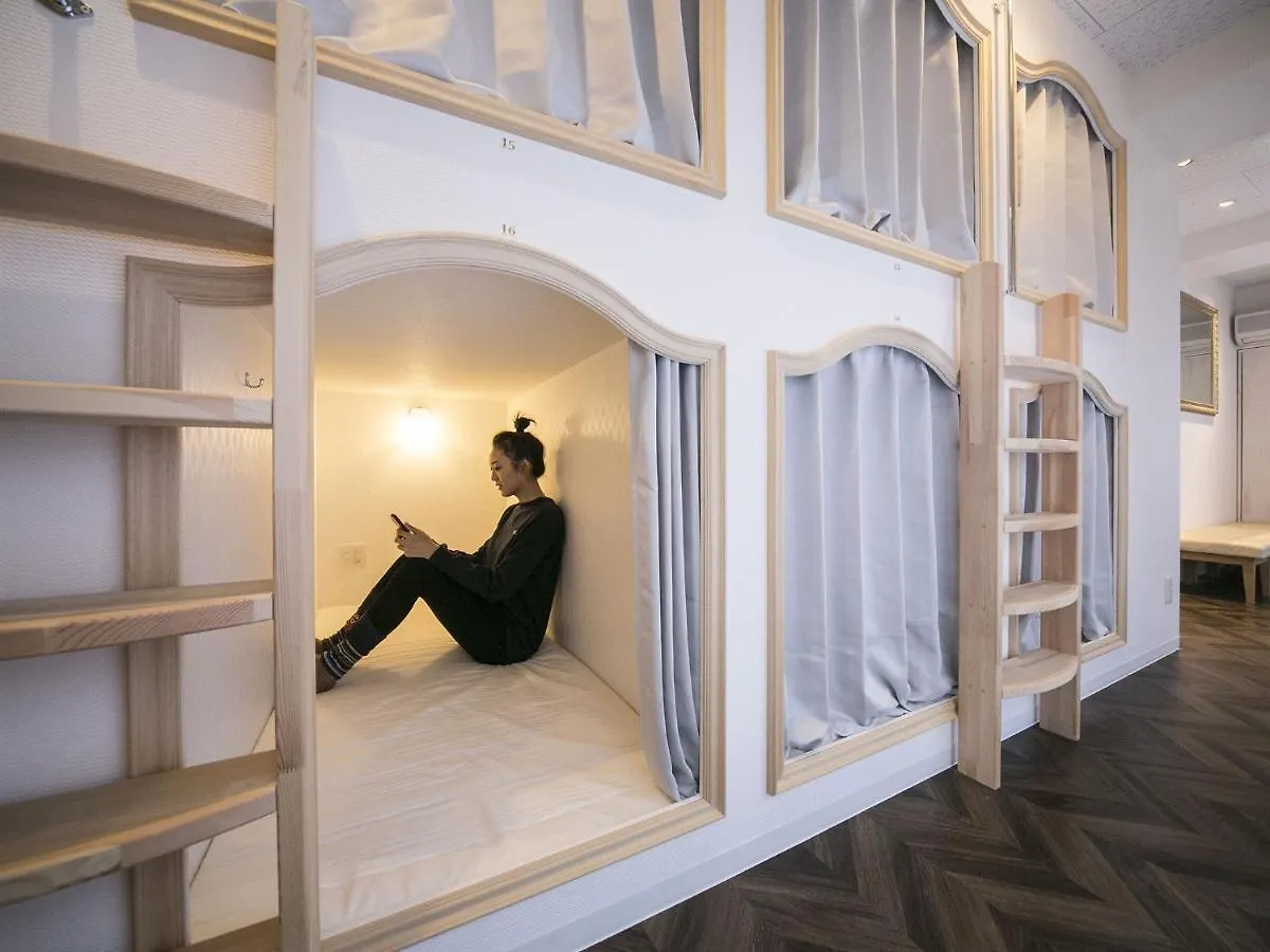 Alice In The Mirror Hostel Caters To Women Tokyo 0*,